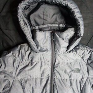 North Face 550 Down Fill Puffer Jacket Hooded Coat